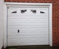 Bela garažna vrata