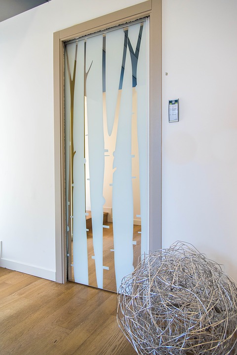 Steklena vrata – pustite svetlobo v svoj dom